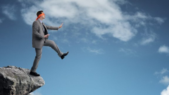 « Les dogmes économiques fous nous conduisent à la catastrophe » J. de Larosière image