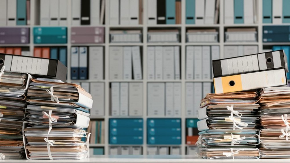 Bureaucratie : les politiciens dénoncent un système qu'ils entretiennent