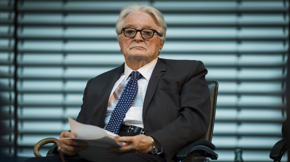 « L'OTAN ne doit pas dicter la politique étrangère de la France » - Roland Dumas