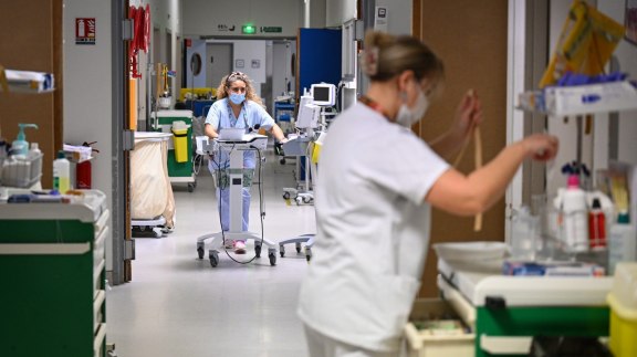 Fin de vie : l'aide active à mourir suscite le débat en France image