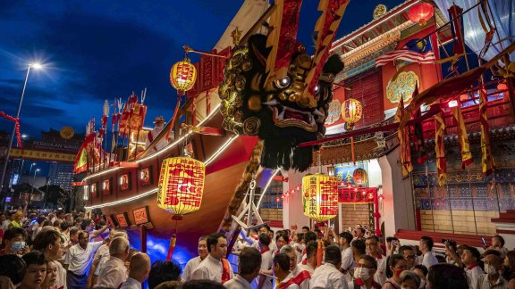 Asie des mages et des présages : la magie au pouvoir image