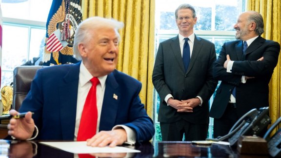 Trump : « imbécile » ou virtuose de la négociation brutale ? image