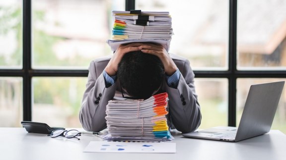 Derrière le mythe de la « suradministration », l'impuissance organisée du secteur public image